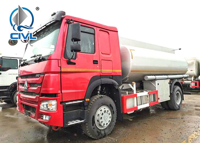 La Chine 4x2 Mini Oil Tank Truck/camion réservoir de carburant/camions de livraison d'essence et d'huile à vendre